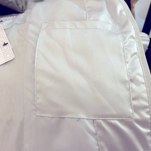 Liz Claiborne Vest, Size S, Silver Satin. - Picture 5 of 8